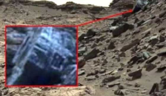 هل هذا مخلوق فضائي مسلح ام مجرد صخور على المريخ؟! صور صورة رقم 2