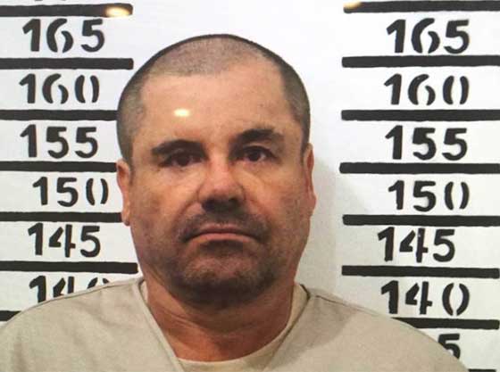 المكسيك تسلم اخطر مهرب في العالم بارون المخدرات الى امريكا صورة رقم 9