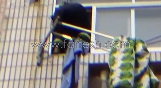 فيديو مثير.. حبل غسيل ينقذ طفلة من موت محقق اثر سقوطها من علو صورة رقم 8