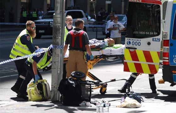 مقتل 3 اشخاص واصابة العشرات في حادث دهس متعمد في ملبورن.. فيديو صورة رقم 11