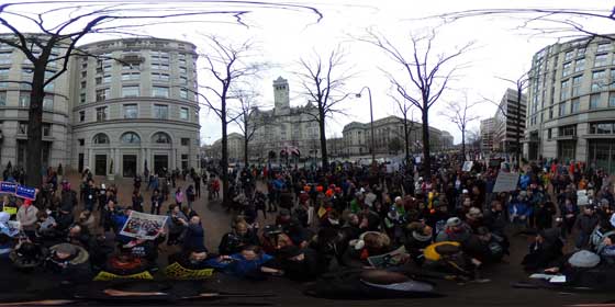 ترامب رئيس للمنقسمين.. بين مناصرين له ومحتجين في الشوارع صورة رقم 36