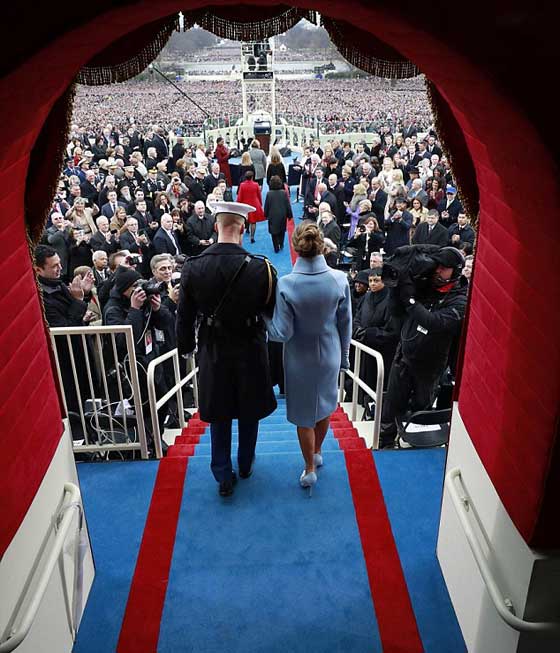 ترامب يتهم الاعلام بنشر صور مضللة لمراسم تنصيبه ويتوعد بالمحاسبة صورة رقم 3