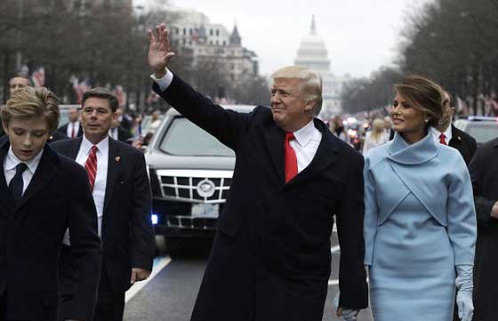 ترامب يتهم الاعلام بنشر صور مضللة لمراسم تنصيبه ويتوعد بالمحاسبة صورة رقم 2