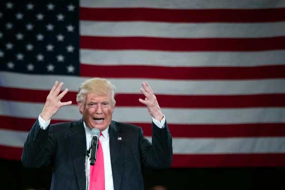 حقيبة سوداء ترافق الرئيس الامريكي في كل مكان.. اي سر تحمله بداخلها؟! صورة رقم 1