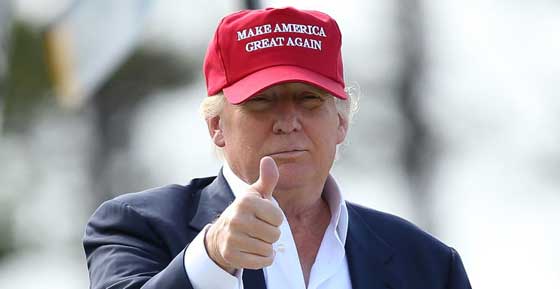 ما حكاية قبعات البيسبول الحمراء التي صدمت ترامب في حفل تنصيبه؟! صورة رقم 1