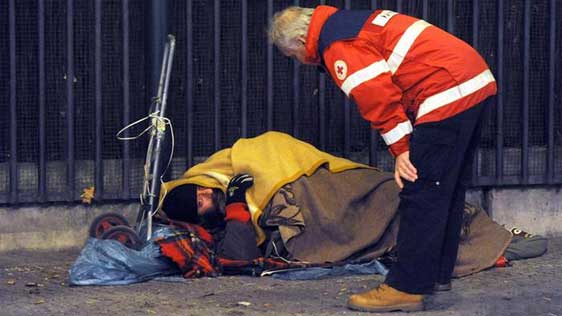 المانيا.. حافلات البرد تنقذ المشردين من الطقس البارد وتنقلهم إلى مراكز إيواء صورة رقم 7