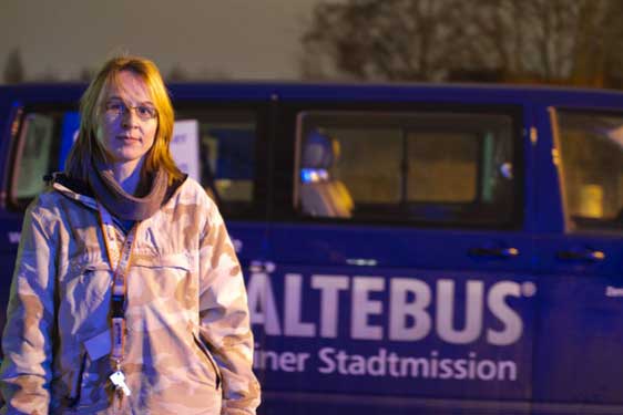 المانيا.. حافلات البرد تنقذ المشردين من الطقس البارد وتنقلهم إلى مراكز إيواء صورة رقم 16