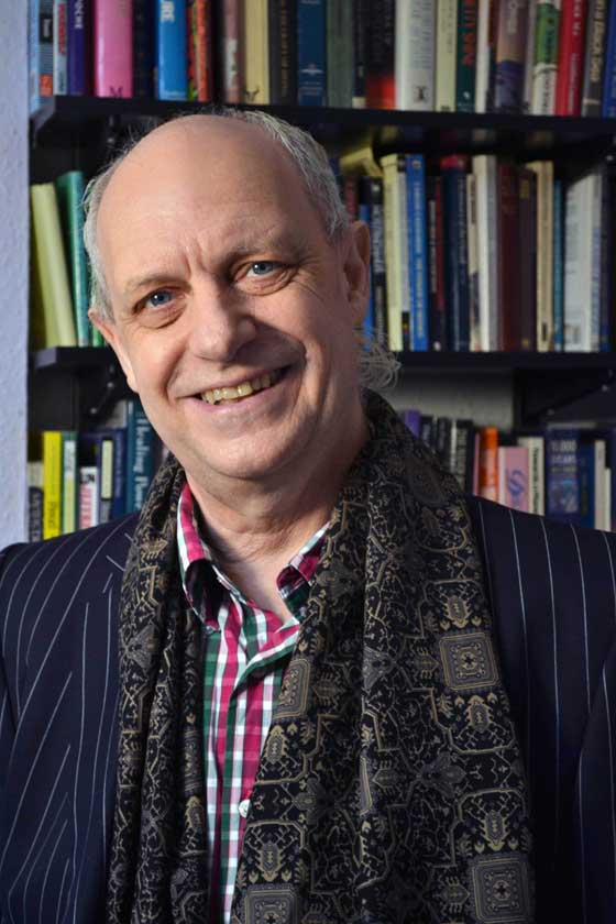 مُنجّم بريطاني تنبأ بفوز ترامب: ينشر توقعات صادمة في العام 2017 صورة رقم 4