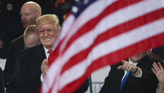 دعوى قضائية: ترامب يجني اموالا من اعماله الخارجية خلافا للدستور! صورة رقم 5