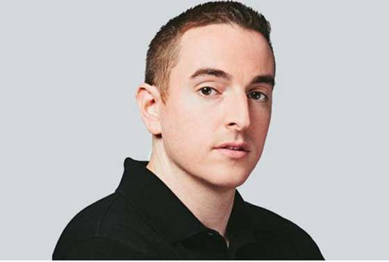 مؤسس فيسبوك يتصدر قائمة اصغر 10 مليارديرات في العالم صورة رقم 9