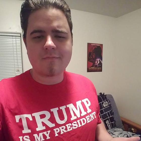 فيديو طردُ أميركية من الطائرة بعد رفضها الجلوسَ بجانب أحد مؤيِّدي ترامب صورة رقم 1