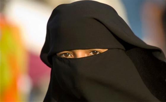 حجاب طفلة في الرابعة يثير الجدل في بريطانيا  صورة رقم 3