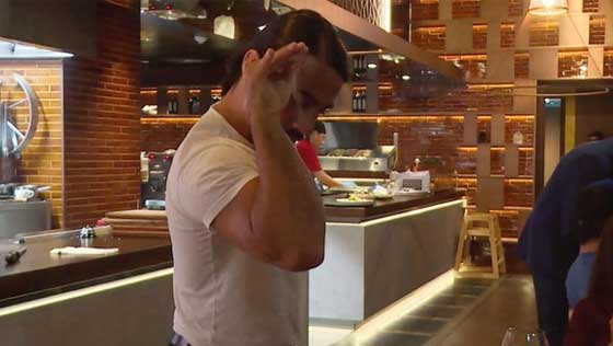 بالصور.. الملك عبد الله يقلد الطاهي التركي صاحب رشة الملح الشهيرة صورة رقم 12