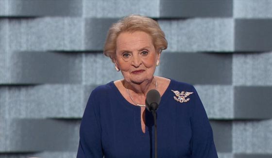 مادلين اولبرايت.. انا على استعداد لاعلان اسلامي تضامنا مع اللاجئين صورة رقم 4