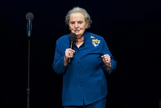 مادلين اولبرايت.. انا على استعداد لاعلان اسلامي تضامنا مع اللاجئين صورة رقم 6