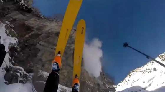 متزلج يهوي من ارتفاع 45 مترا والعناية الالهية تنقذه من الموت.. فيديو صورة رقم 9