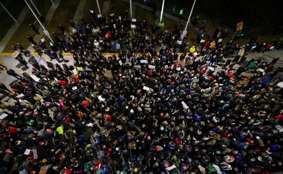 375 مسافرا تضرروا في اليوم الأول لحظر دخول رعايا 7 دول لأميركا صورة رقم 5