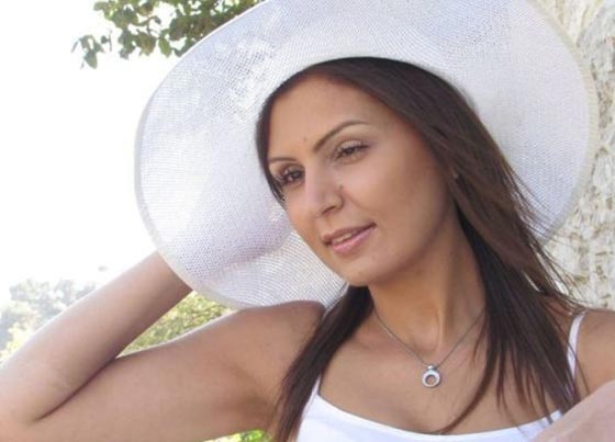 مذيعة لبنانية كفيفة تدخل غينيس بأطول بث مباشر على قناة تلفزيونية صورة رقم 4