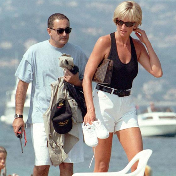  الاميران ويليام هاري يخلدان ذكرى والدتهما الاميرة ديانا بتمثال لها صورة رقم 10