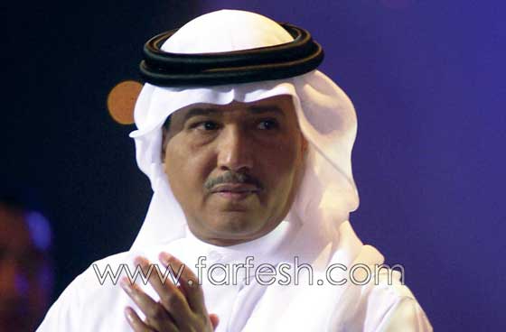 شاب التقط عقال محمد عبده في حفلة جدة: قيمته لا تقل عن منديل ام كلثوم صورة رقم 8
