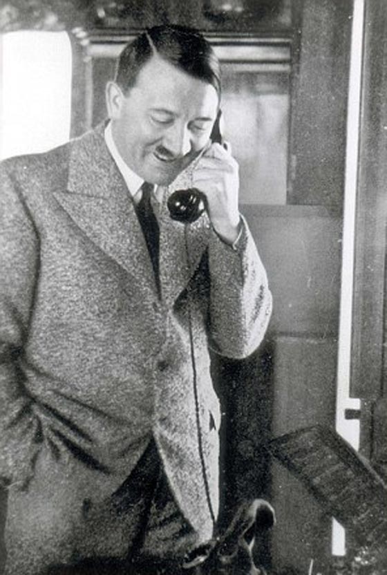  للبيع: هاتف هتلر الذي استخدمه لقتل الملايين بنصف مليون دولار صورة رقم 4