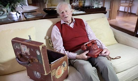  للبيع: هاتف هتلر الذي استخدمه لقتل الملايين بنصف مليون دولار صورة رقم 6