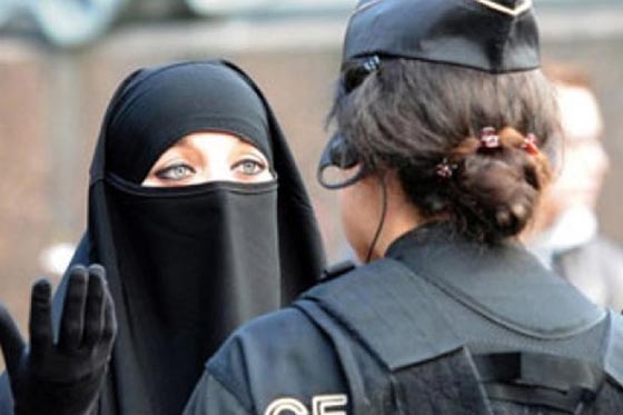 بحجّة الإرهاب.. النقاب محظور في دول أوروبية وأفريقية  صورة رقم 4
