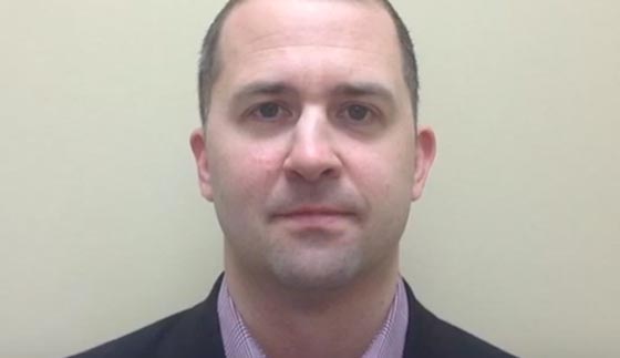 فيديو صادم: رجل يتهم أمريكية مسلمة بأنها مرتكبة الفاحشة بسبب حجابها! صورة رقم 2