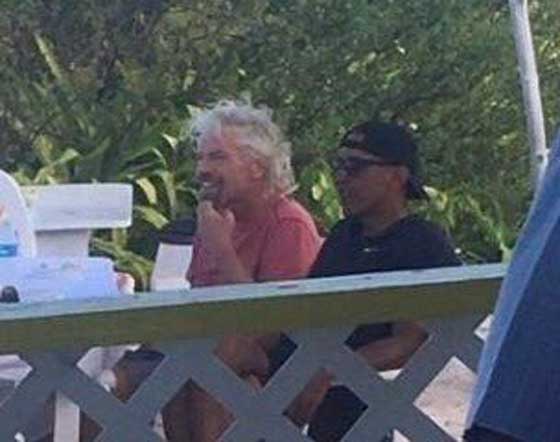 صور الرئيس السابق  أوباما يقضي اجازته مع ميشيل في جزر الكاريبي صورة رقم 6