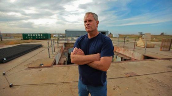 بالطائرات والدراجات النارية والمخابئ الجوفية يواجه الاثرياء نهاية العالم صورة رقم 15