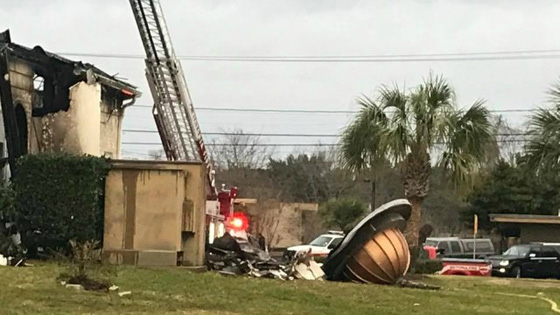 يهود يسلمون مفتاح كنيسهم للمسلمين للصلاة فيه بعد احتراق مسجد بتكساس صورة رقم 3
