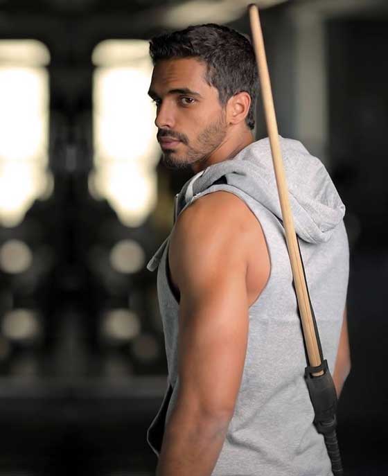 احمد السقا يفاجئ شابا مصريا بلقاء مثير معه بعد ان اتقن تقليده في فيديو صورة رقم 5
