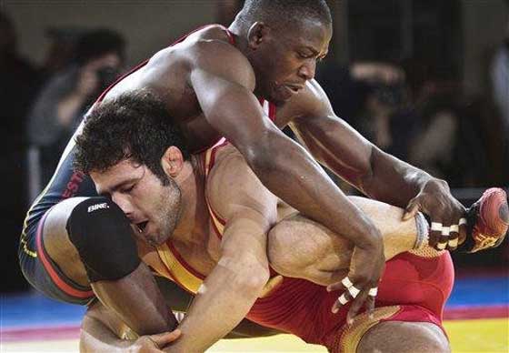 ردا على حظر ترامب.. ايران تمنع مصارعين امريكيين من دخول اراضيها صورة رقم 5