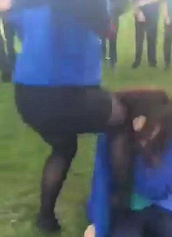 الشرطة تكتفي بتحذير طالبتين اعتديتا على زميلتهما بشكل مروع.. فيديو صورة رقم 1