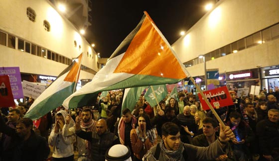 يهود وعرب 48 يتظاهرون وسط تل أبيب ضد هدم منازل العرب صورة رقم 9