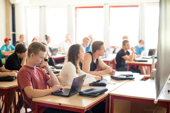 السويد تتحدى المدارس الإسلامية وتمنع الفصل بين النوعين في المدارس صورة رقم 4