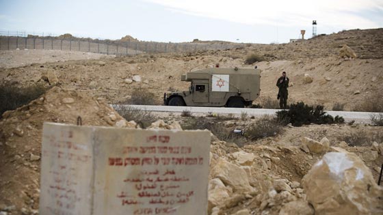  سقوط صاروخ اطلق من غزة على عسقلان والجيش الاسرائيلي يرد صورة رقم 1