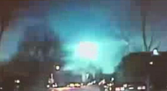 فيديو مثير.. نيزك يحترق ويضيء سماء الينوي الامريكية صورة رقم 2