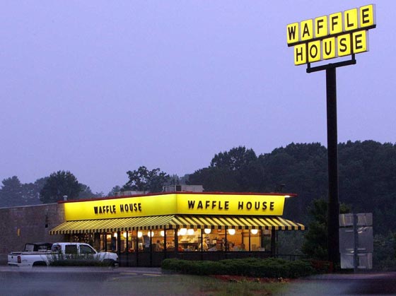 ماذا تكشف الوجبات السريعة مثل البيتزا، البرغر وكنتاكي عن أسرار الاقتصاد في بلدك؟ صورة رقم 6