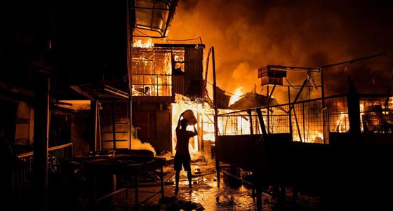 الفلبين: حرائق ضخمة على مئات المنازل في منطقة فقيرة  صورة رقم 3