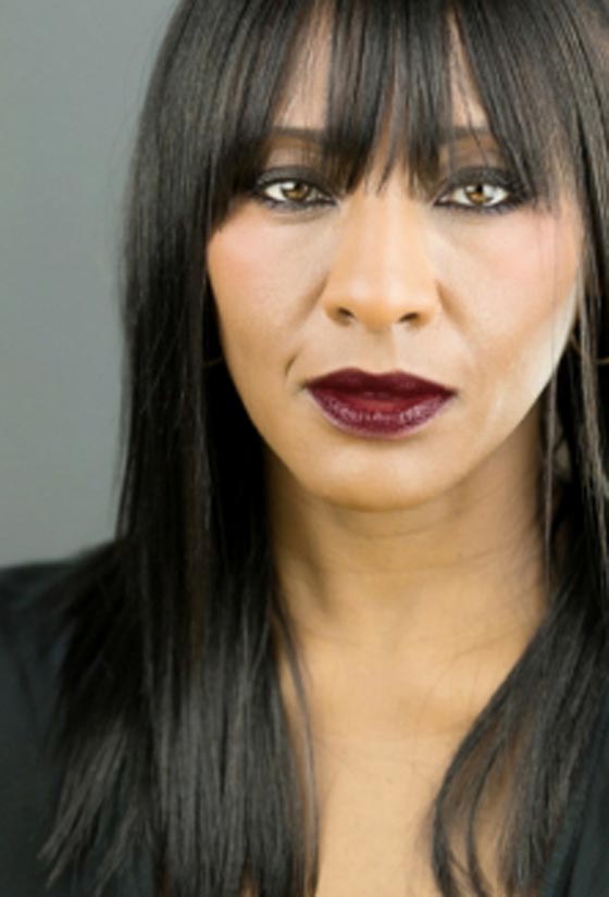 مضيفة طيران تنقذ إبنة الـ 15 عاماً من يد أحد تجار البشر صورة رقم 6