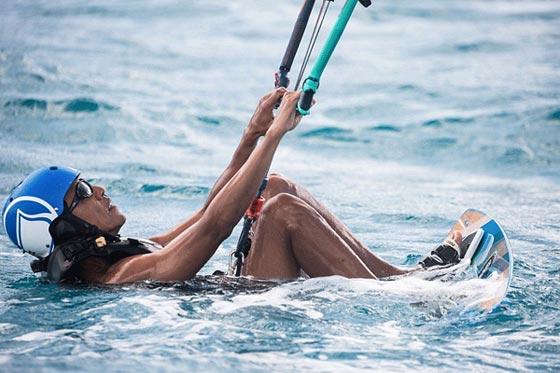 فيديو طريف.. أوباما يسمتع بوقته في إحدى الجزر الكاريبية  صورة رقم 4