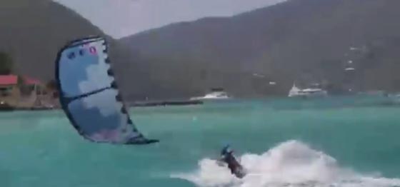 فيديو طريف.. أوباما يسمتع بوقته في إحدى الجزر الكاريبية  صورة رقم 8