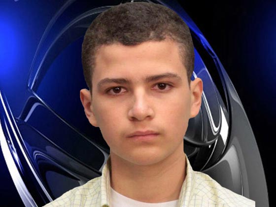 صدق او لا تصدق.. أم تحتضن قاتل ابنتها في المحكمة وتقبله صورة رقم 1