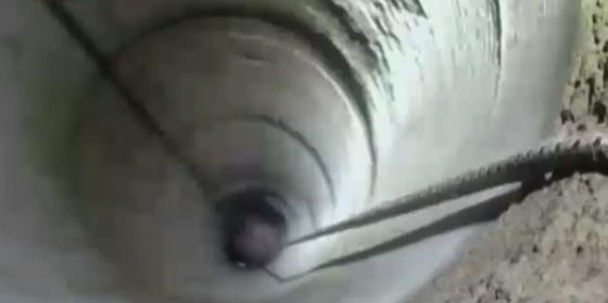 بالفيديو.. إنقاذ مراهقة من بئر عميقة في الصين صورة رقم 1