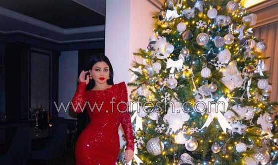 نجمات عربيات بالأحمر في شهر الحب صورة رقم 12