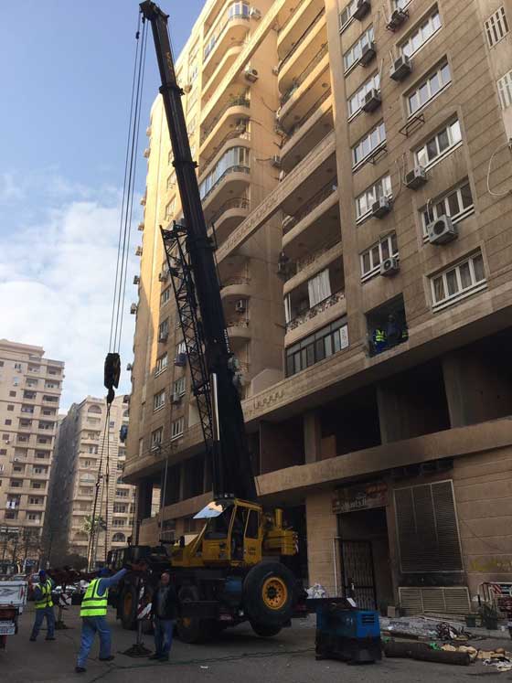 صور مذهلة.. مشروع نقل فتاة مصرية تزن نصف طن الى الهند بطائرة شحن صورة رقم 7