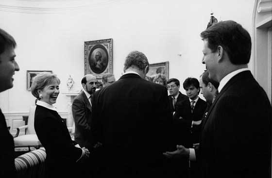 مجموعة صور نادرة لهيلاري كلينتون بالأبيض والأسود صورة رقم 13