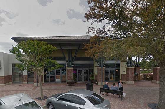 امرأة ترفع دعوى قضائية ضد مطعم بسبب حمار! صورة رقم 2