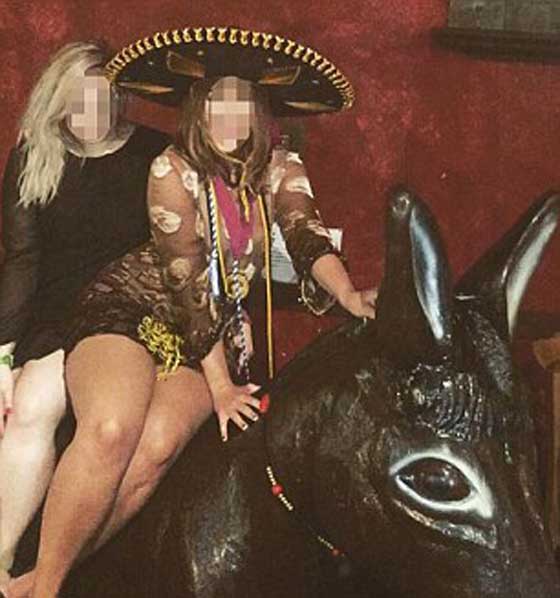 امرأة ترفع دعوى قضائية ضد مطعم بسبب حمار! صورة رقم 8